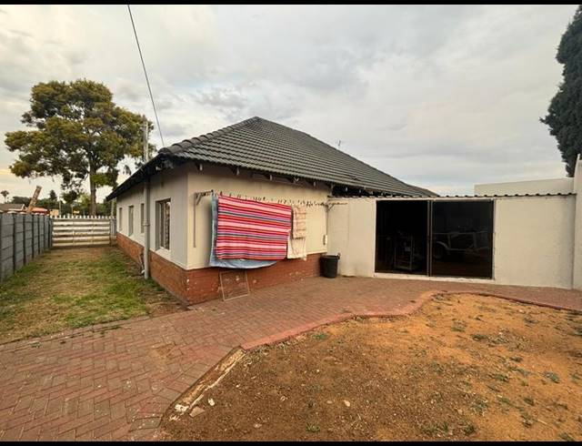 3 BEDROOM HOUSE FOR SALE IN VANDERBIJLPARK CE 1